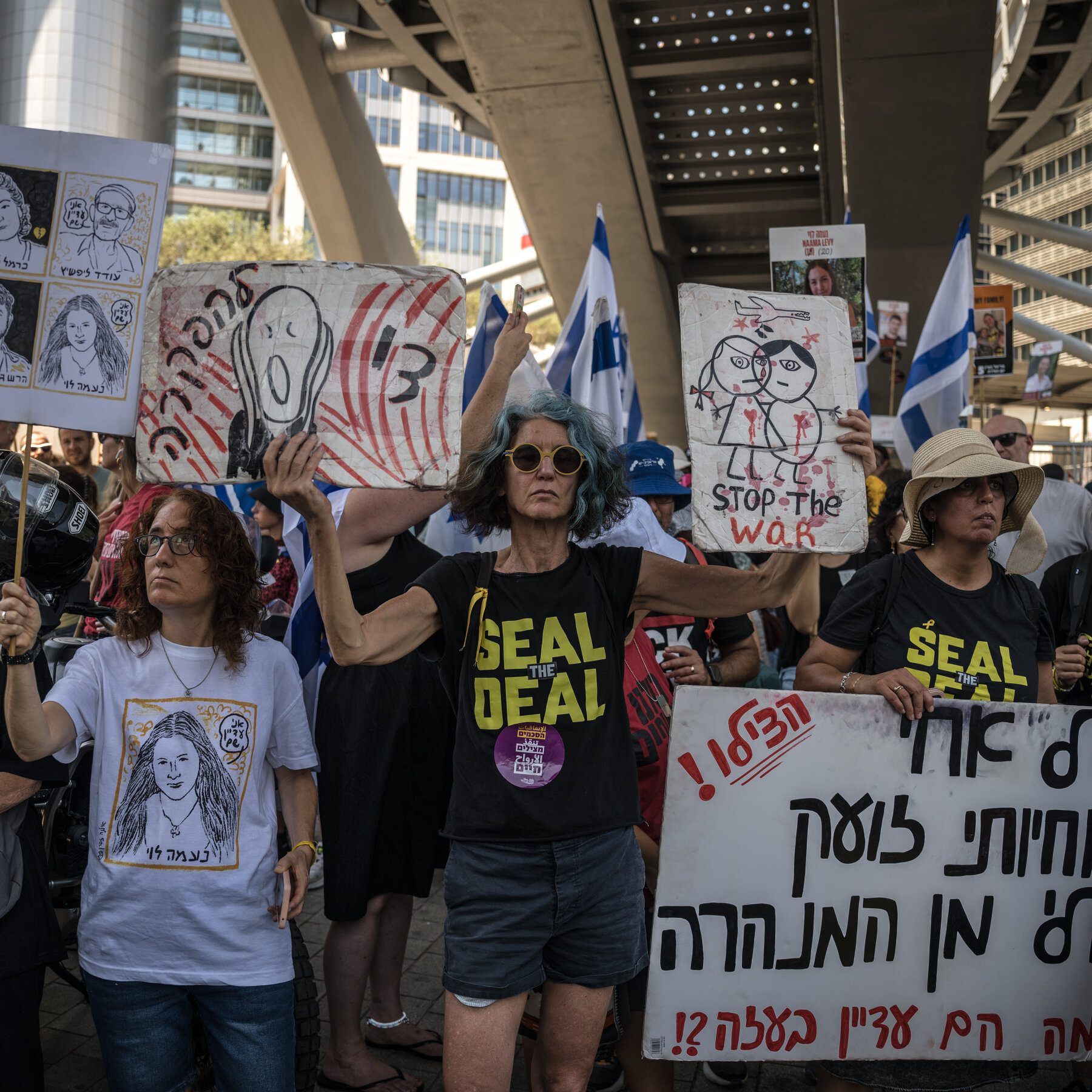 Live Updates: Brief Strike in Israel Lays Bare Anger Over Hostage Killings