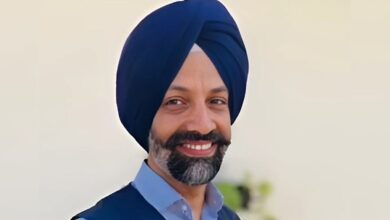 Cambridge University, Iit Delhi Alumnus To Head Radha Soami Sect