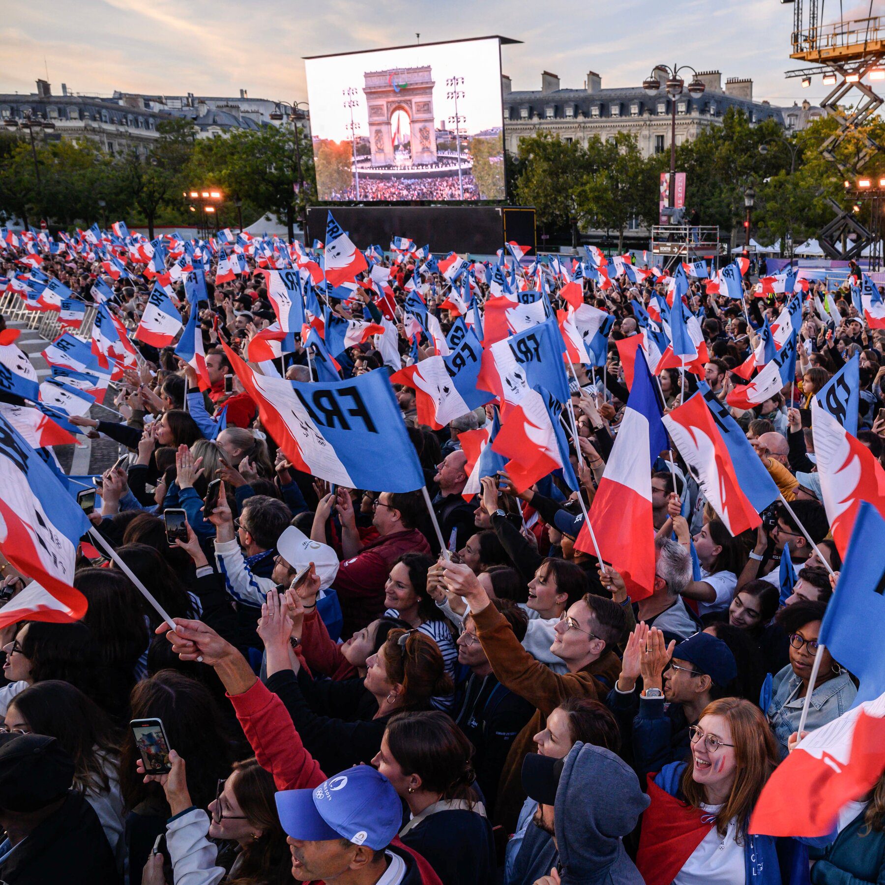 Paris Throws A Final Olympics Bash