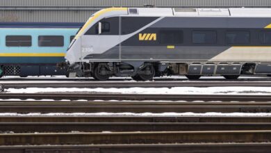 After passengers stranded for 10 hours in Quebec, federal transport minister to meet with Via Rail
