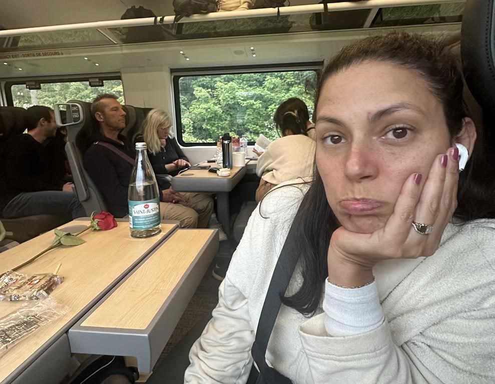 ‘like Being In Prison’: Via Rail Passenger Says People Stranded Without Food, Water On Quebec Train