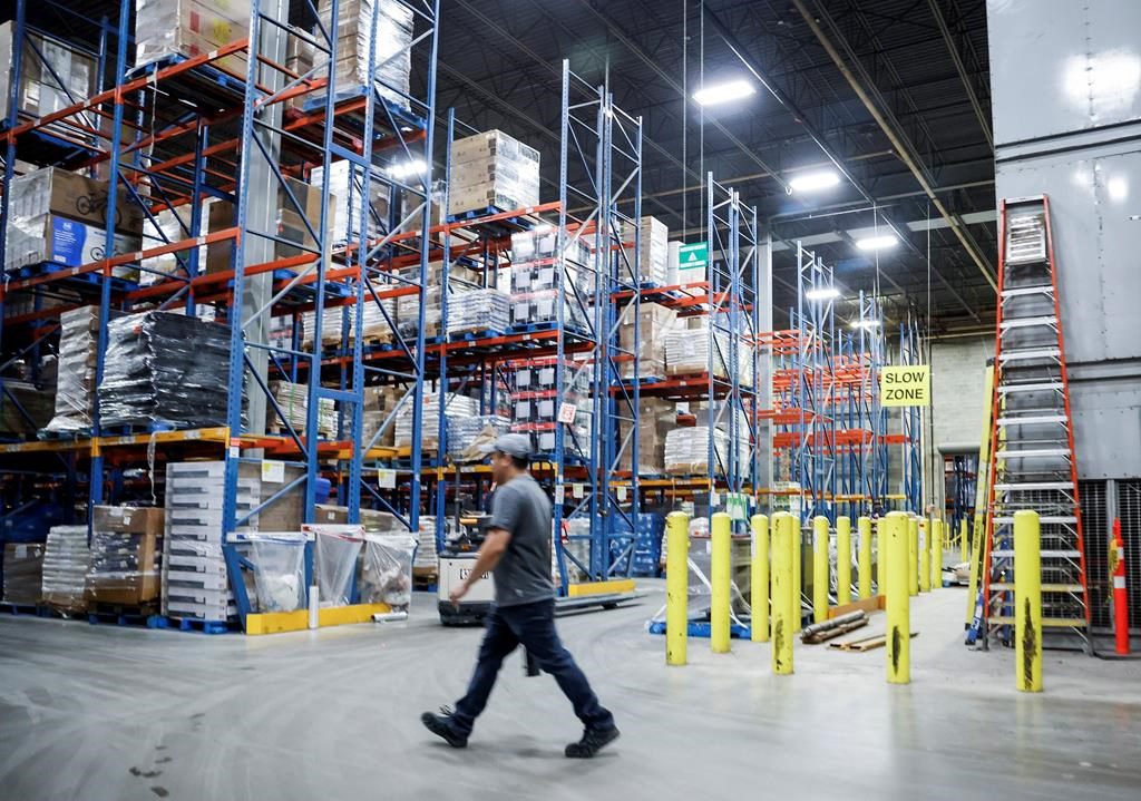 Walmart Workers At Ontario Facility Set To Vote On Joining Unifor