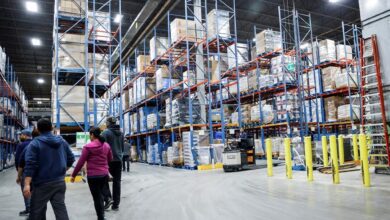 Walmart Workers At Ontario Facility Vote To Join Unifor