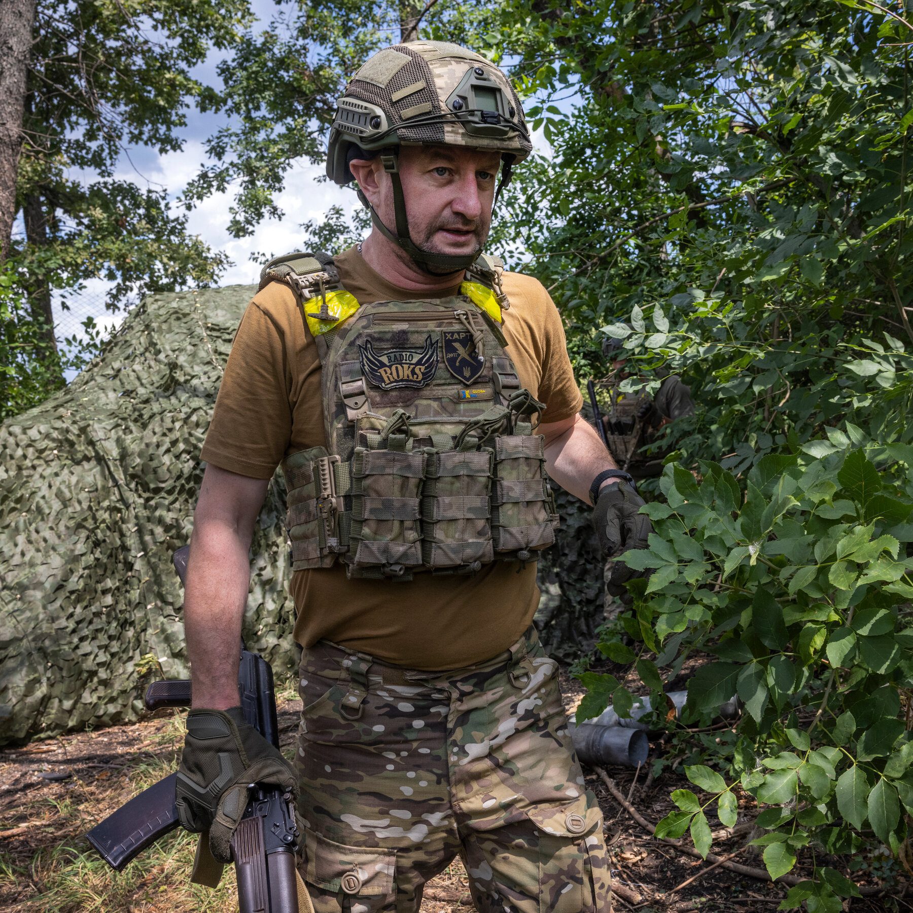 Ukrainian Poet And Rock Star Fights Near Front And Performs Behind It