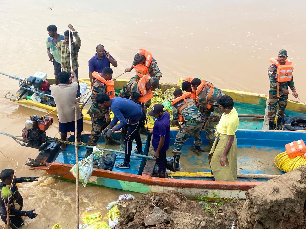 How Army Is Plugging A 100 Metre Wide Breach In Flood Hit Andhra City