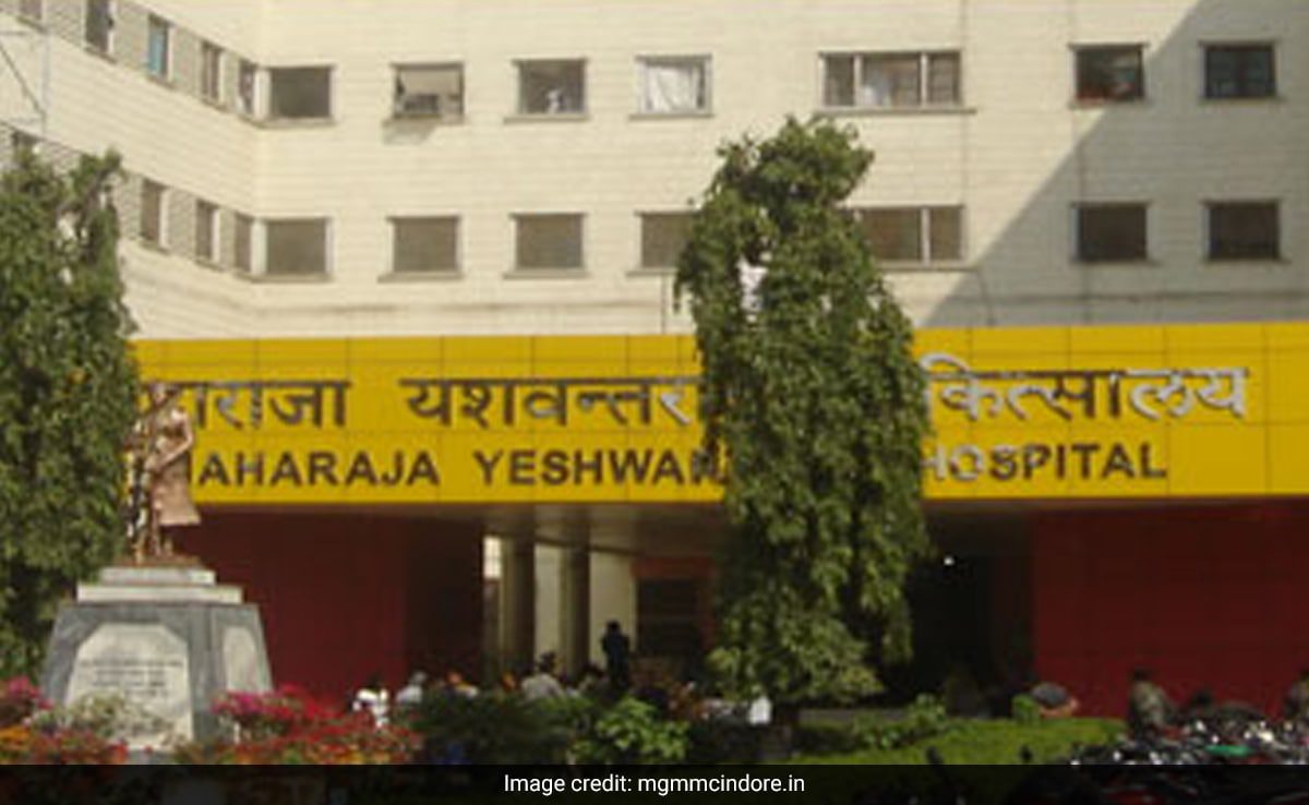'Drunk' Attendant Misbehaves With Female Doctor At Indore Hospital