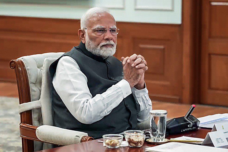 Pm Modi's Portrait Made Of 800 Kg Millets By Teen Enters Record Book