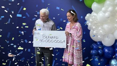 Retired Gym Teacher Buys Winning Lottery Ticket At The Last Minute, Wins $40m
