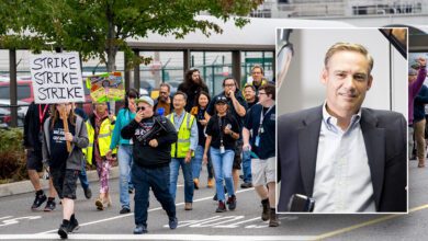 Ceo Of Boeing Closes On $4.1m Seattle Home Amid Factory Workers' Strike: 'they Can Pay Us, Too'