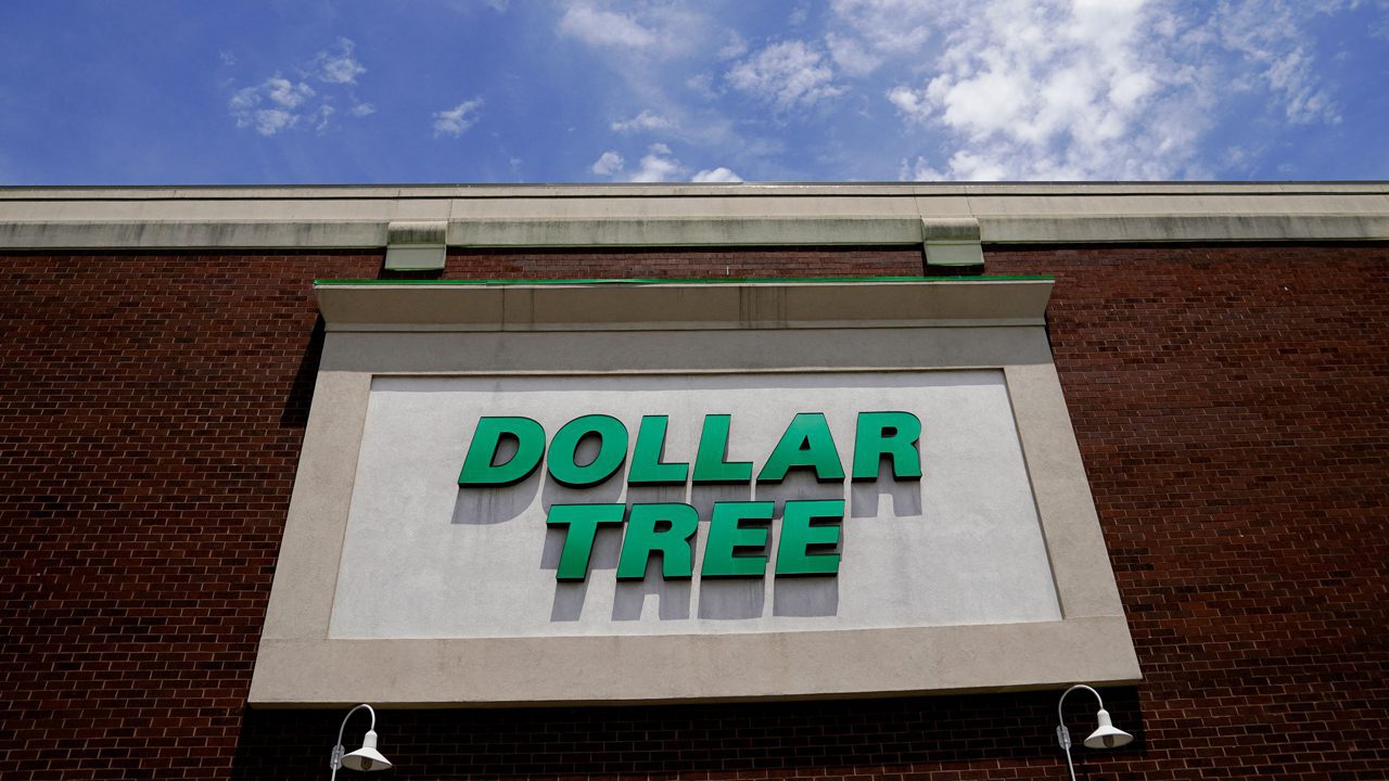 Dollar Tree Slashes Annual Forecasts Amid Weaker Demand, Stronger Competition