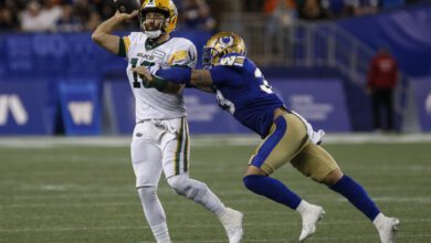 Surging Blue Bombers Blitz Elks 55 27, Clinch Playoff Spot