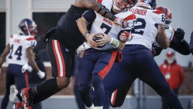 Stampeders And Alouettes Battle To 19 19 Tie
