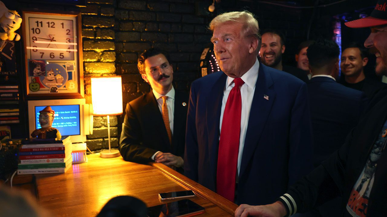 Owner Of Nyc Crypto Themed Bar Talks Trump's Visit: 'incredibly Kind And Generous'
