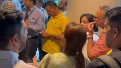 "our Jobs At Risk": Indigo Flight Delayed, Mumbai Doha Flyers Angry