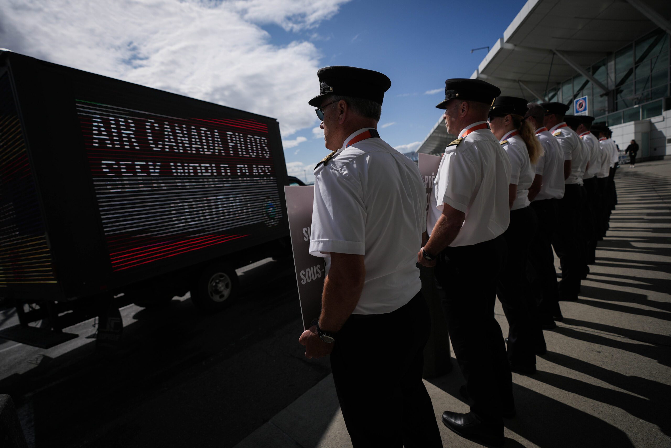 Poilievre Urges ‘fair Deal’ For Air Canada Pilots Ahead Of Possible Strike