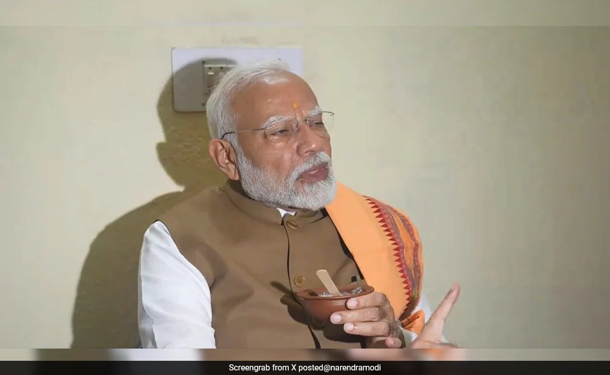 "mother Used To Feed Me Jaggery": Pm Modi Gets Emotional On 74th Birthday