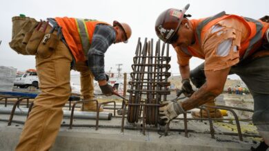 Us Economy Added 142,000 Jobs In August, Missing Expectations