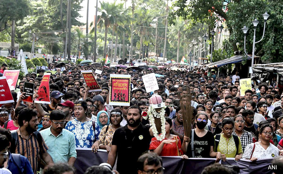 Bjp's Agnimitra Paul Faces "go Back" Slogans By Protesting Doctors