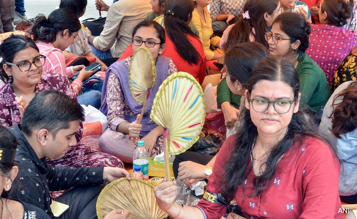 Junior Doctors In West Bengal Continue Sit In Protest Over Rape Murder