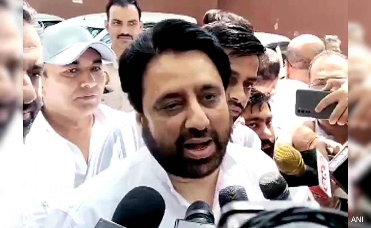 Probe Agency Gets 4 Day Custody Of Aap's Amanatullah Khan
