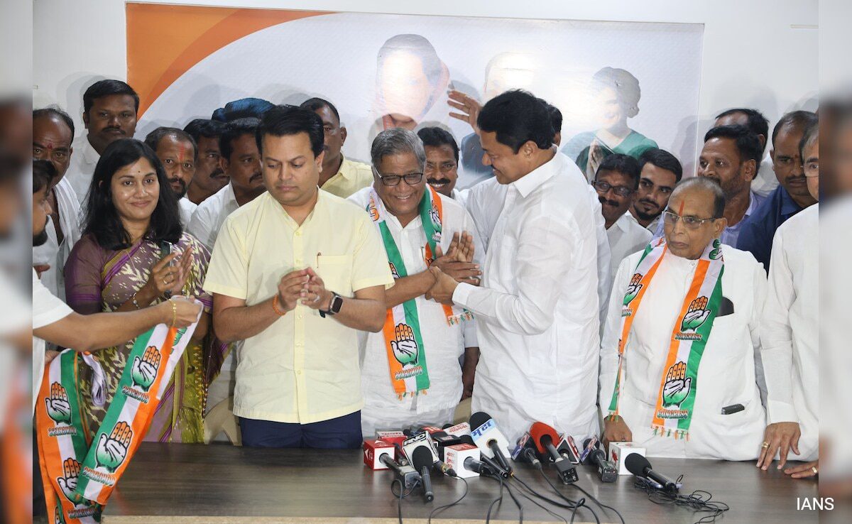 "back Home": Ashok Chavan's Brother In Law And Ex Mp Rejoins Congress