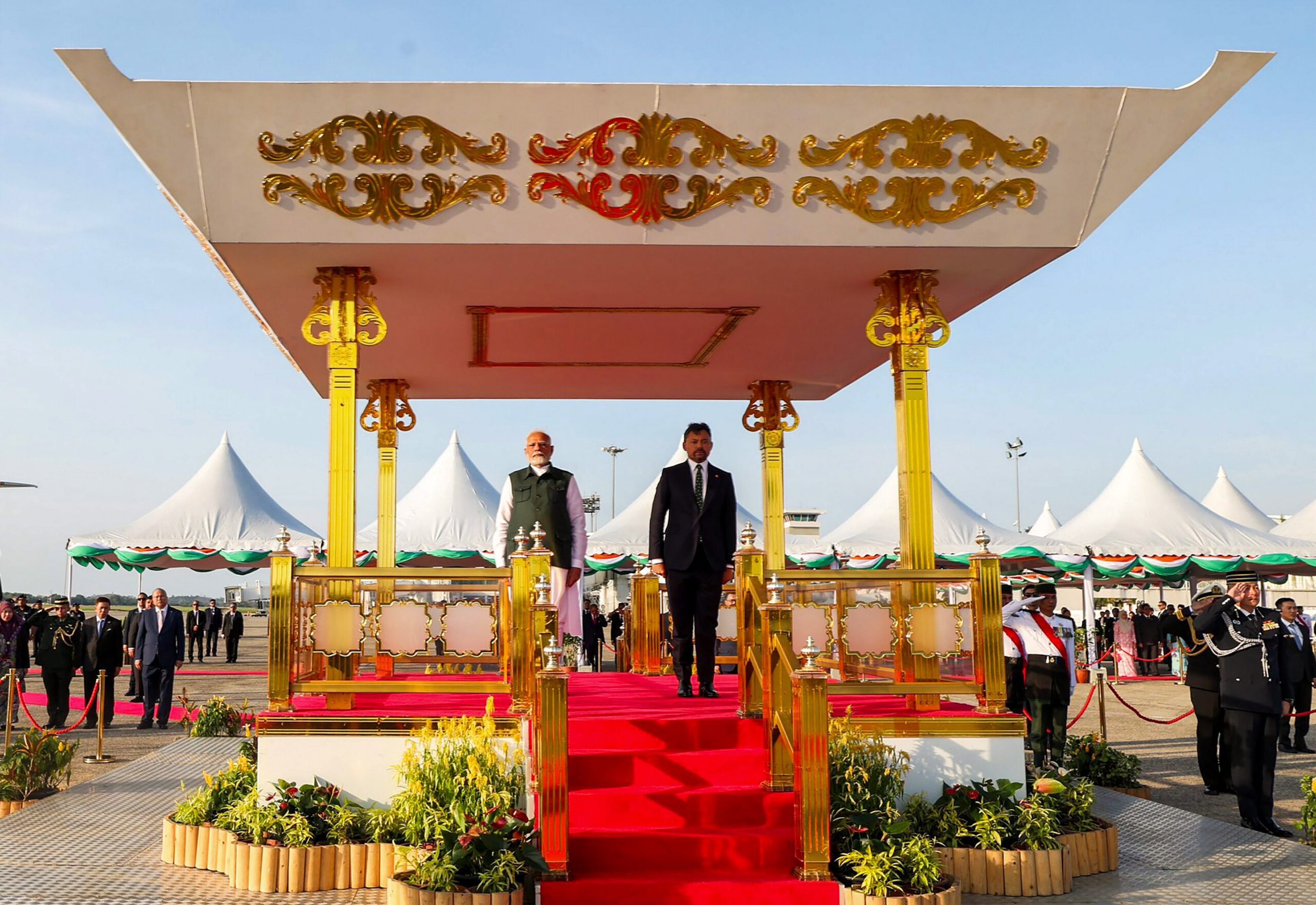 Meet Brunei Crown Prince Haji Al Muhtadee Billah Who Welcomed Pm Modi