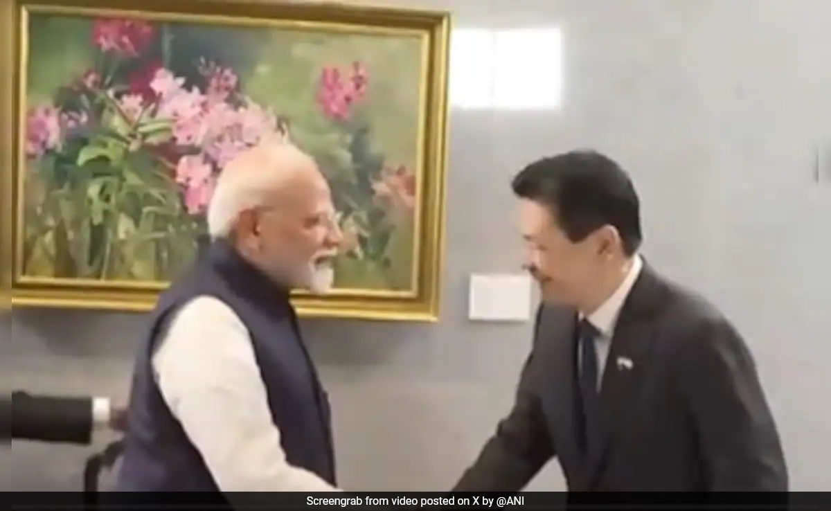 Pm Modi Meets Singapore Counterpart Lawrence Wong To Discuss Ties