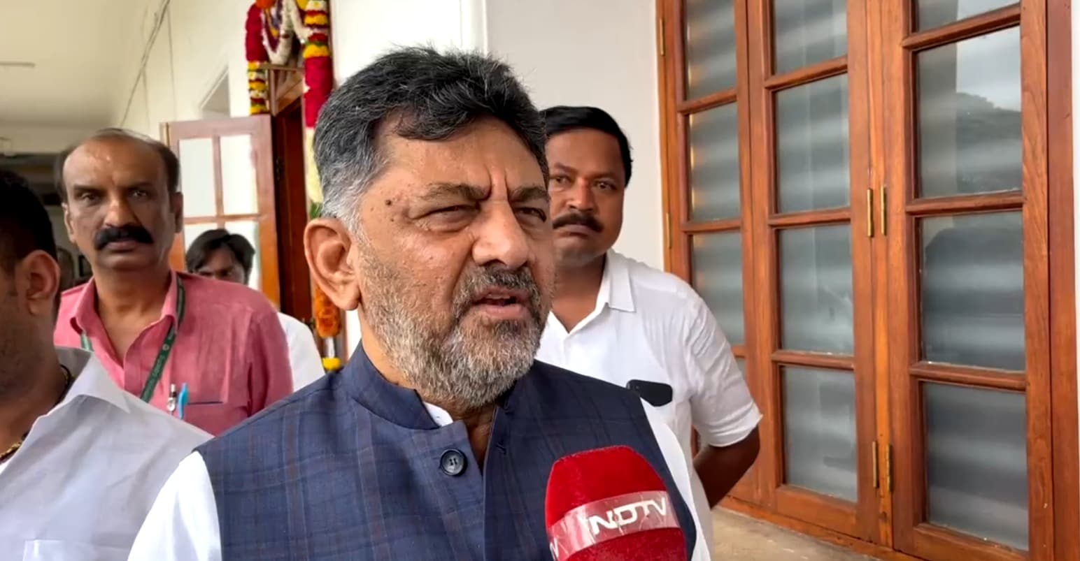 "personal": Dk Shivakumar On Report Of Meeting Kamala Harris On Us Trip