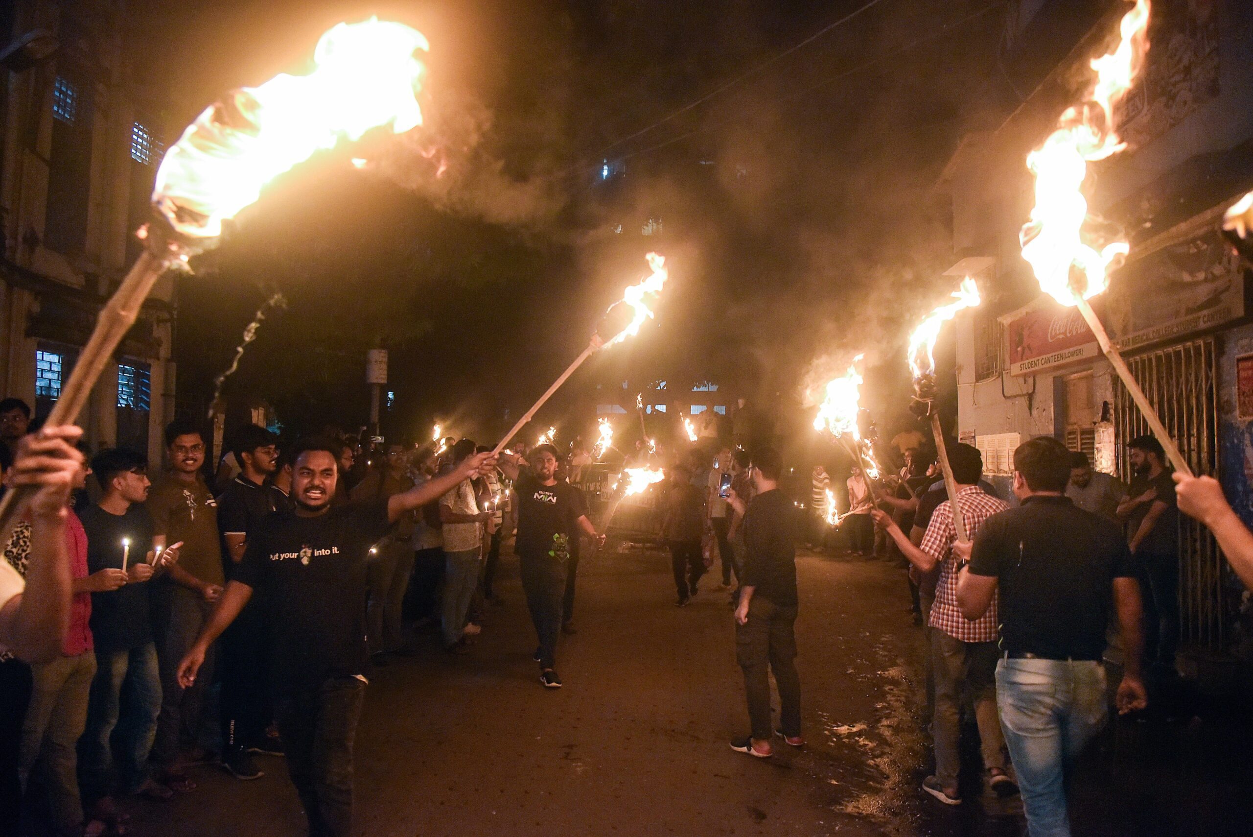 Bengal Holds Lights Off Protest This Evening, "reclaim The Night" Next
