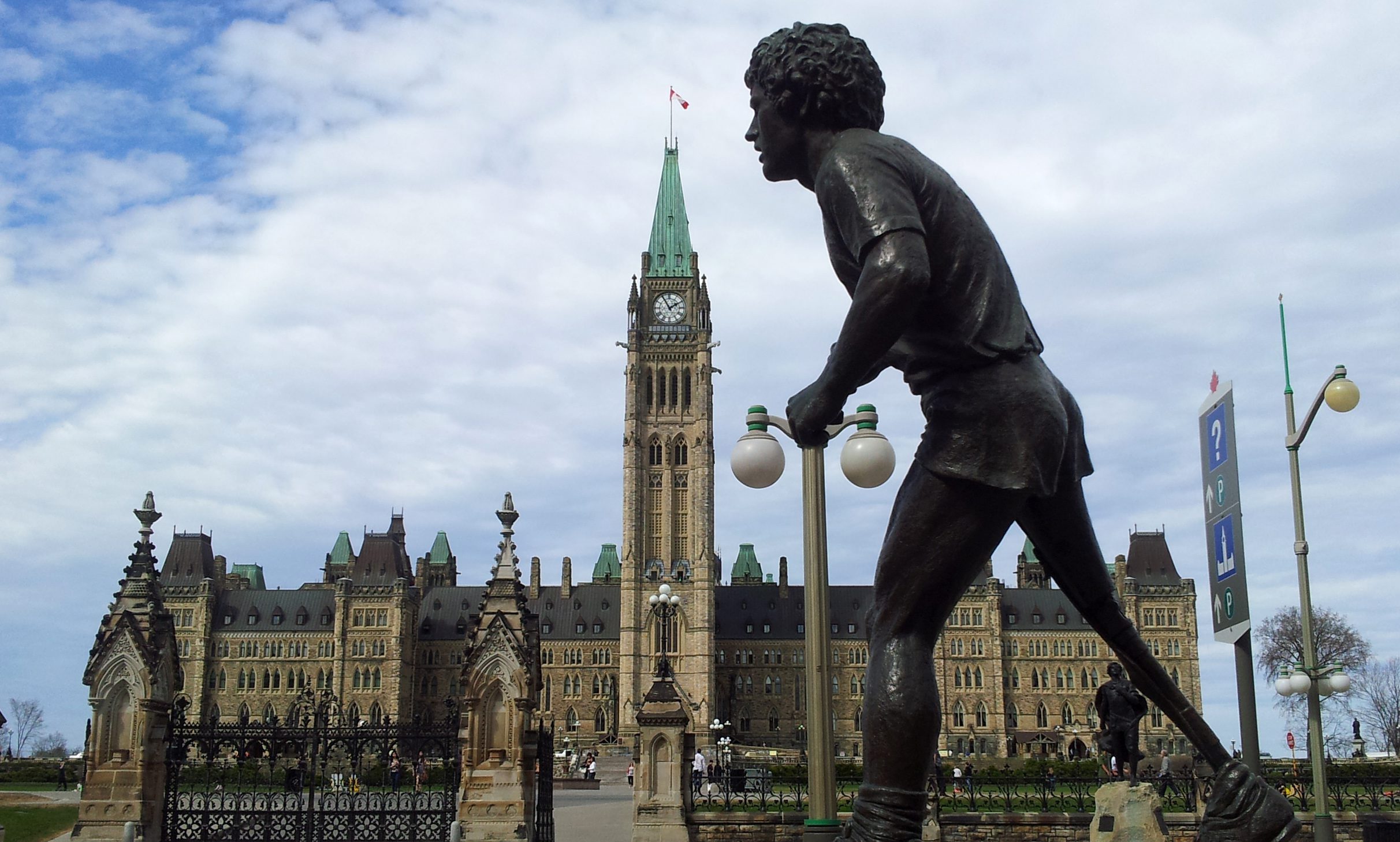 Terry Fox’s Brother Says Statue’s Move From Parliament Hill Has ‘significance’