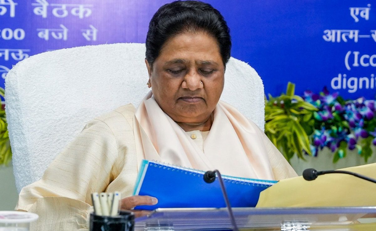 Arvind Kejriwal's Resignation From Top Post "electoral Ploy": Mayawati