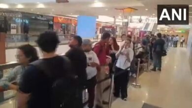 As Apple Iphone 16 Hits The Stores, Long Queues Seen In Delhi, Mumbai