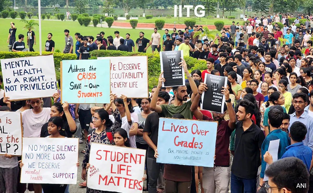Protests Over Student's Death At Iit Guwahati End After Dean Resigns
