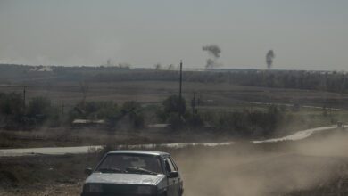 Ukraine Withdraws From Vuhledar, Town Long Under Russian Attack