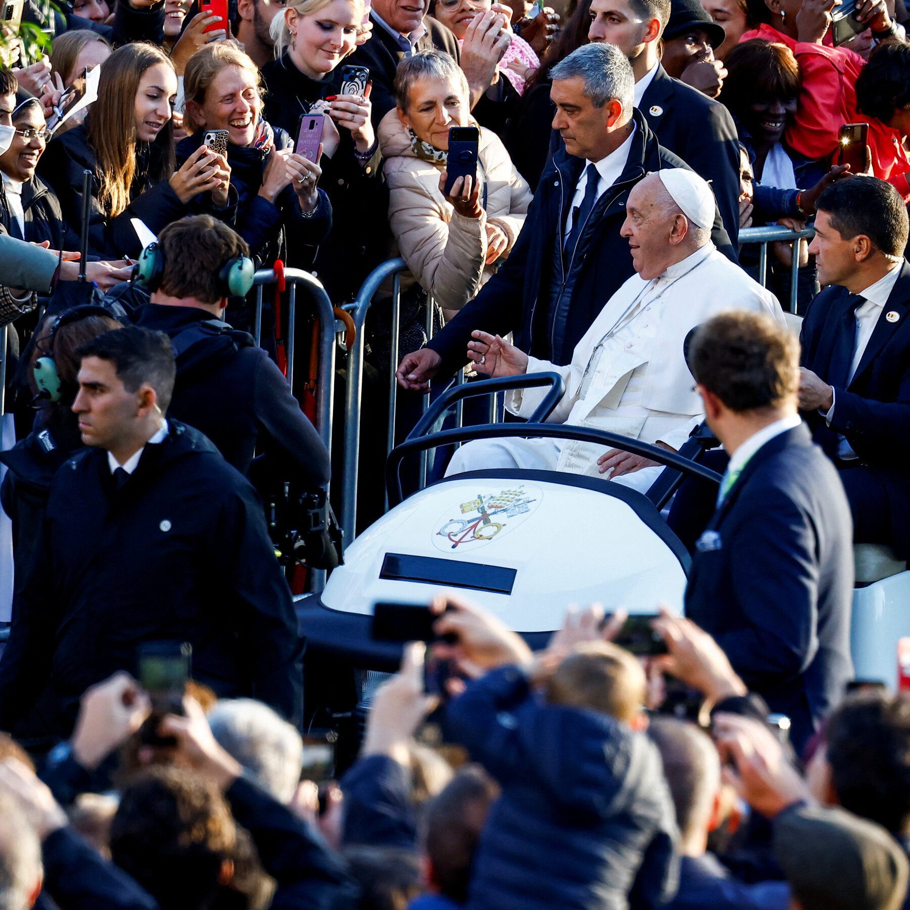 Pope Francis Gets A Cool Reception In Belgium