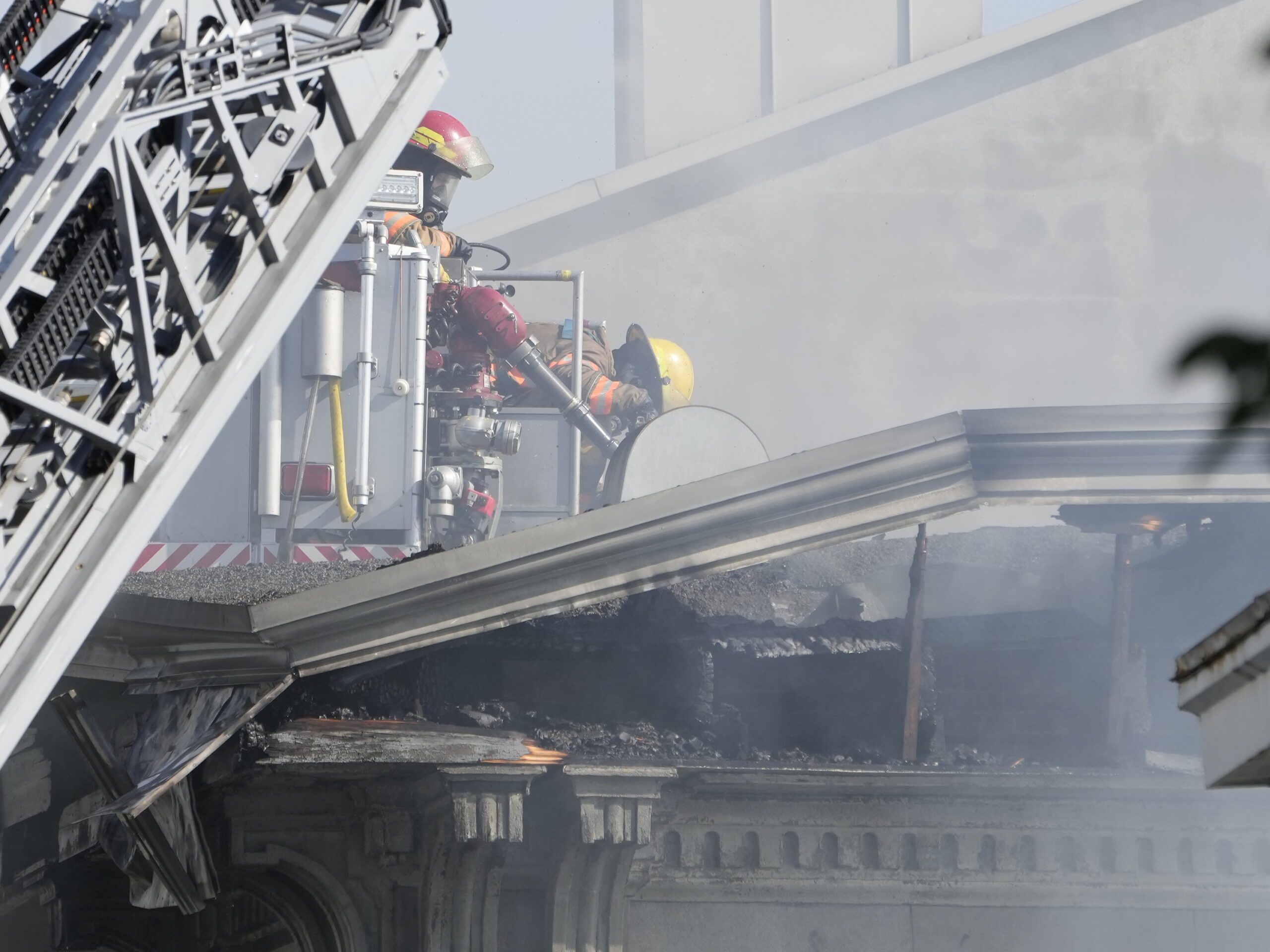 Old Montreal Fire Under Control, 2 Bodies Pulled From Rubble: Police