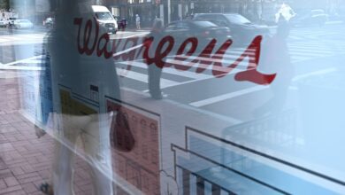 Why Neighborhood Pharmacies Are Closing