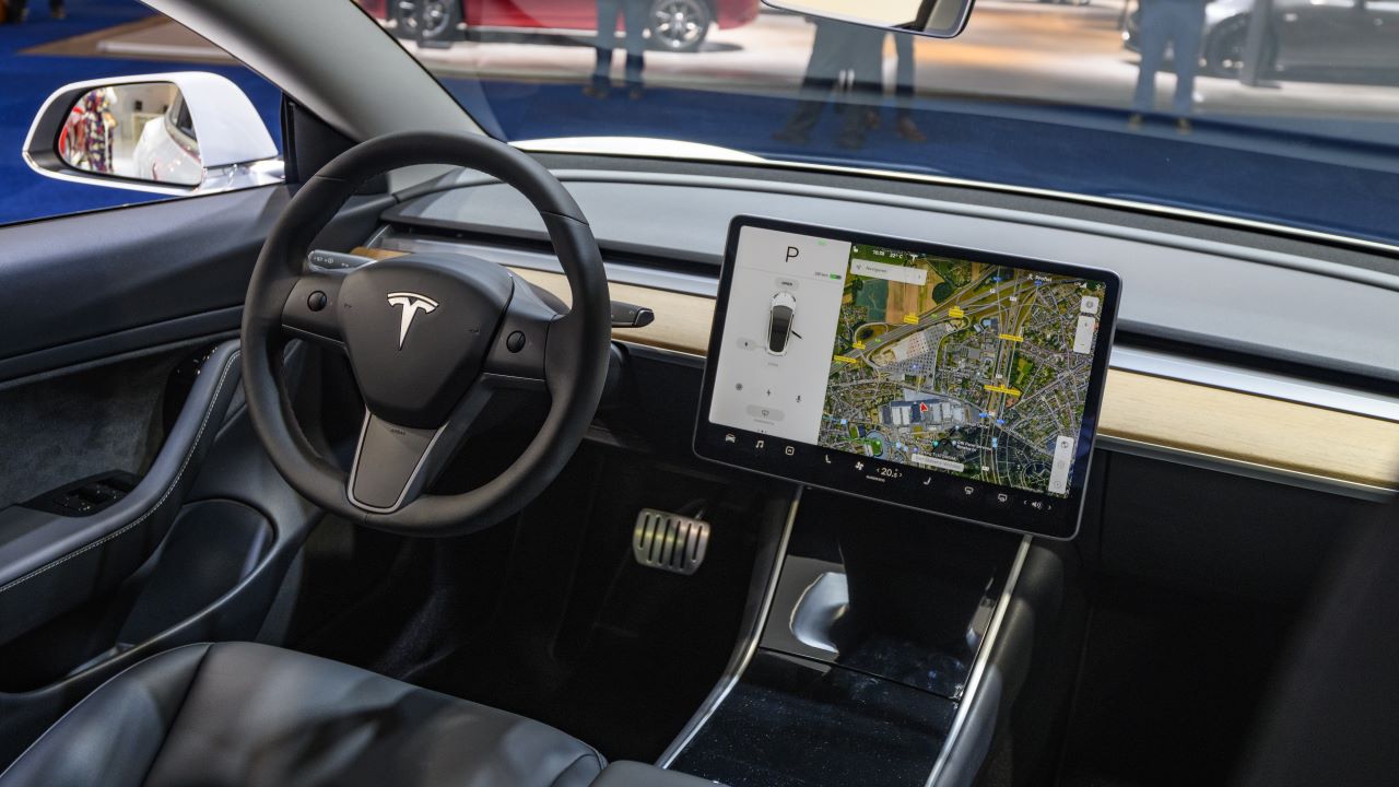 Feds Investigating The Safety Of Tesla’s ‘full Self Driving’ Feature