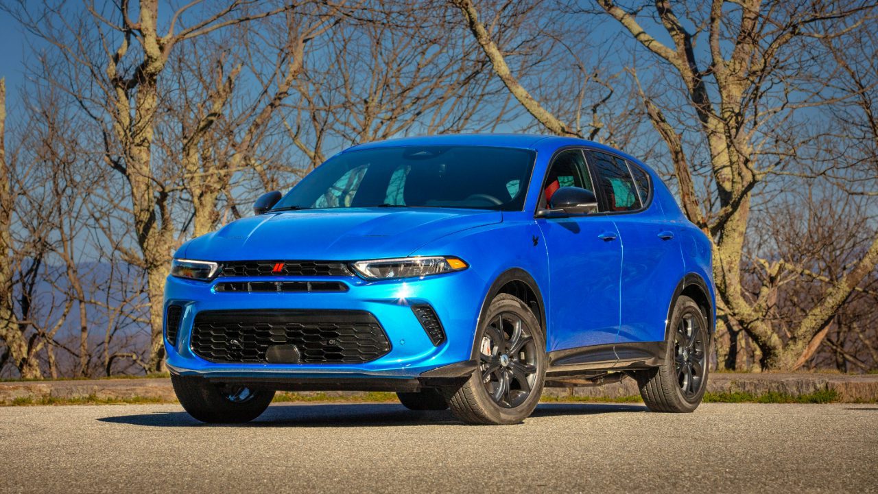 Stellantis Recalls Over 20,000 Plug In Hybrid Suvs Over Potential Brake Pedal Issue