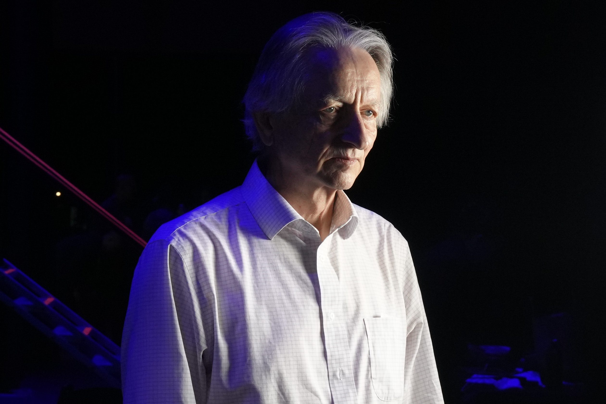 Why The ‘godfather Of Ai’ Says Industrial Revolution Style Job Changes Loom