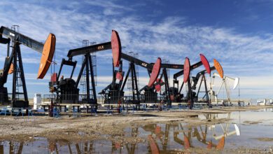 Ottawa To Require Oil, Gas Companies To Cut Carbon Emissions By One Third