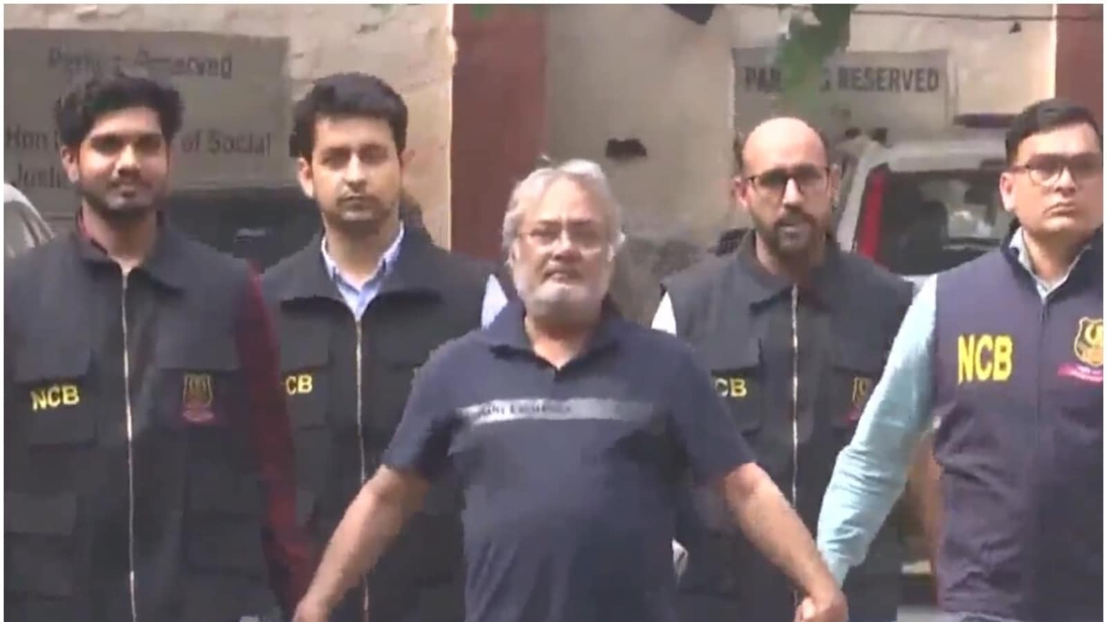 Salim Dola, a key drug kingpin and close aide of gangster Dawood Ibrahim, was deported to India on Tuesday. (ANI)