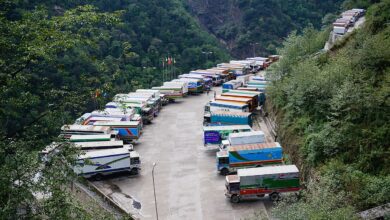 Archive 2014 photograph of vehicles at Kodari in Nepal, not the current evacuation