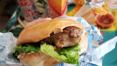 Illustrative chicken burger photograph; not the recalled Compliments package